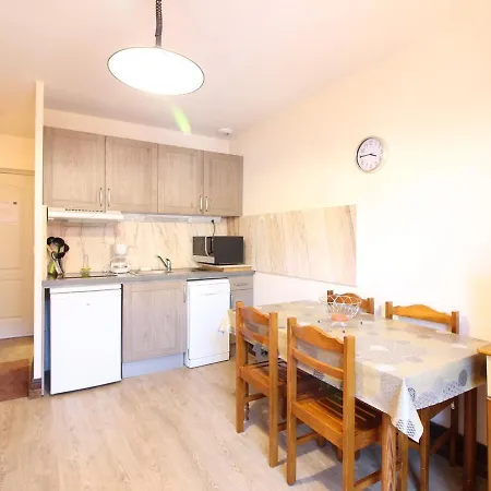 Apartment T2 Au Coeur Du Mont-dore Avec Balcon Ensoleille - Fr-1-608-57